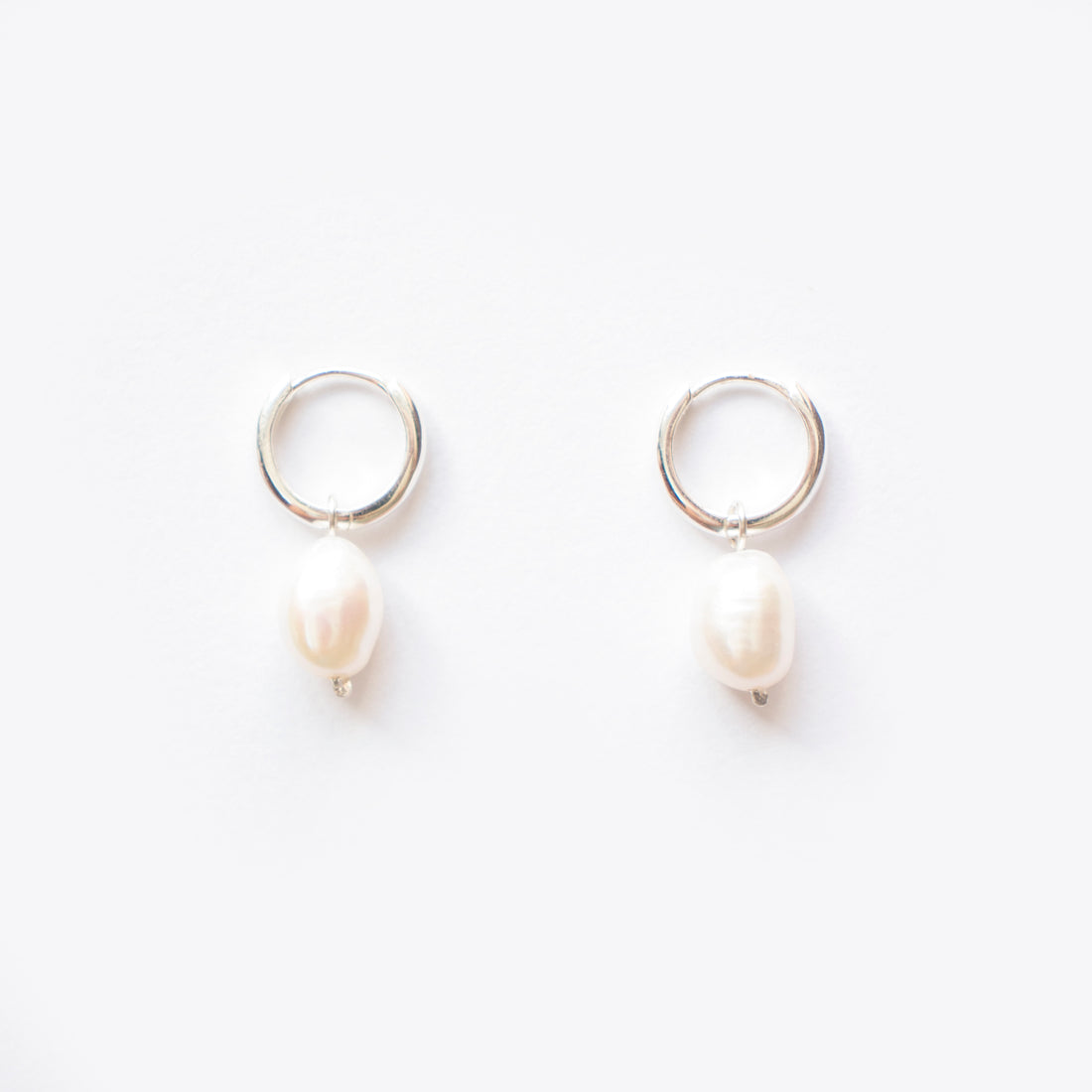 Classic Pearl | Earrings