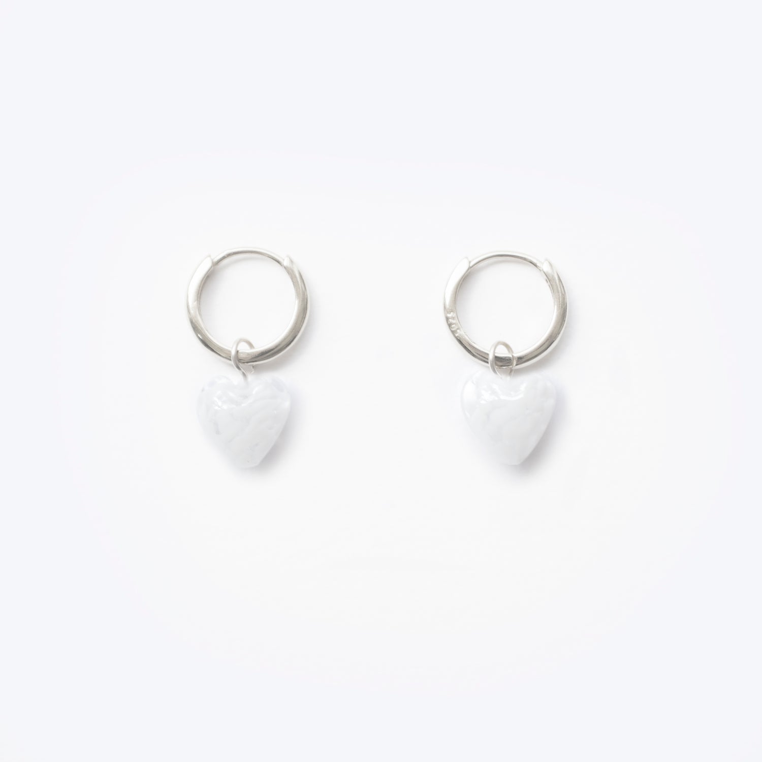 AMORE | White Cloudy Hearts